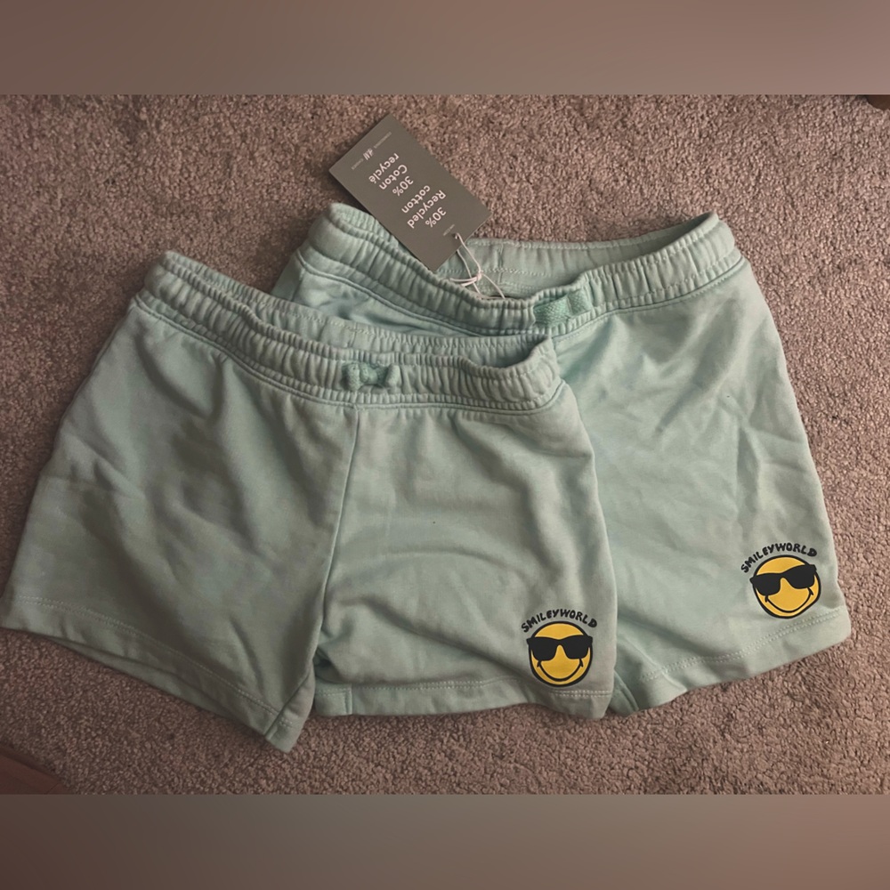 HM smile shorts size 4 and 6